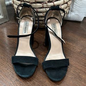 Steve Madden black open toed heel